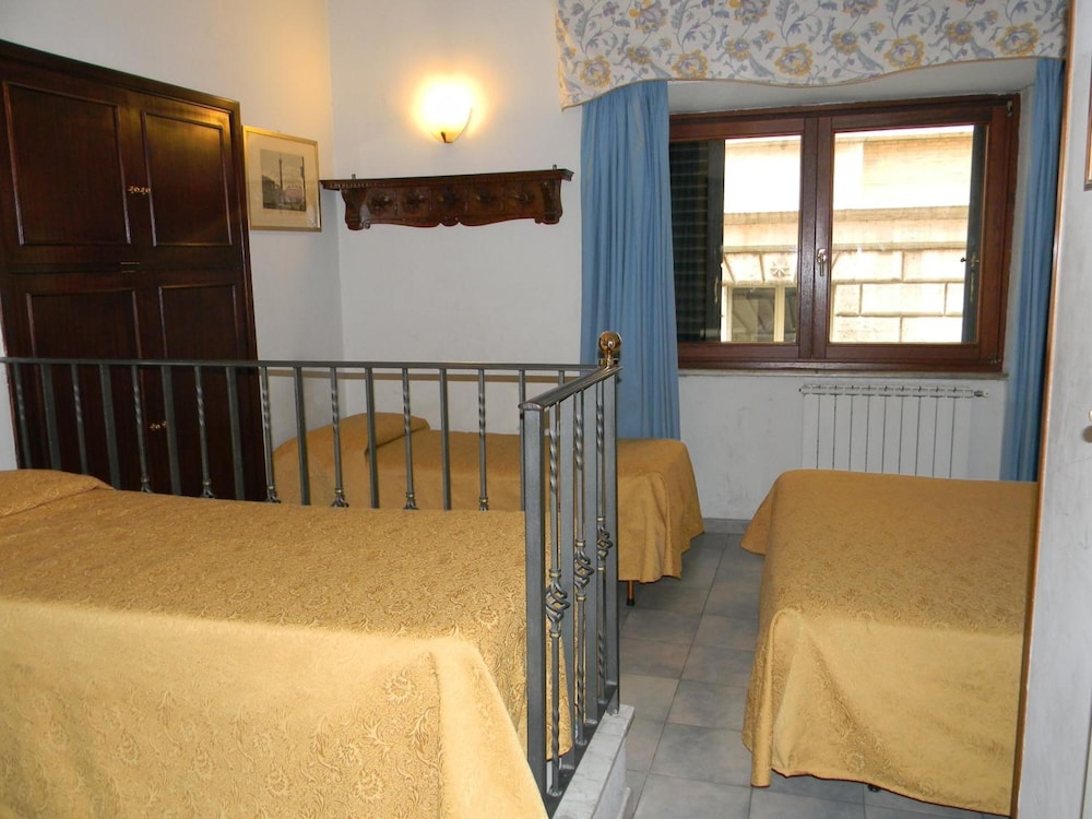 Hotel Primavera 52/64