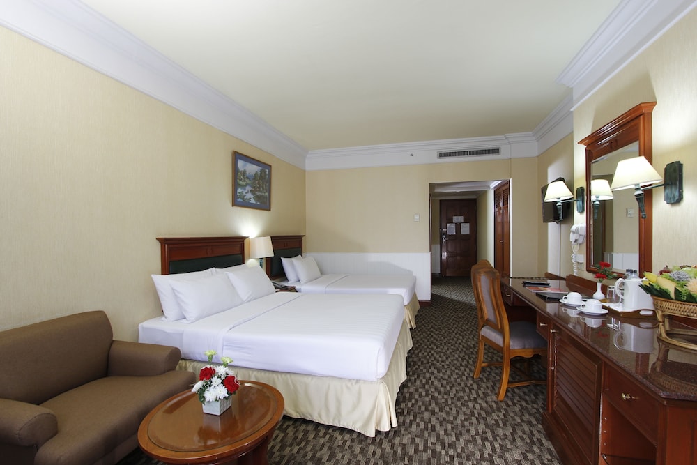 Royal Benja Hotel 13/67