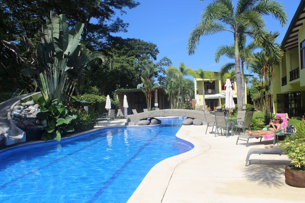 Club Del Cielo 32/39