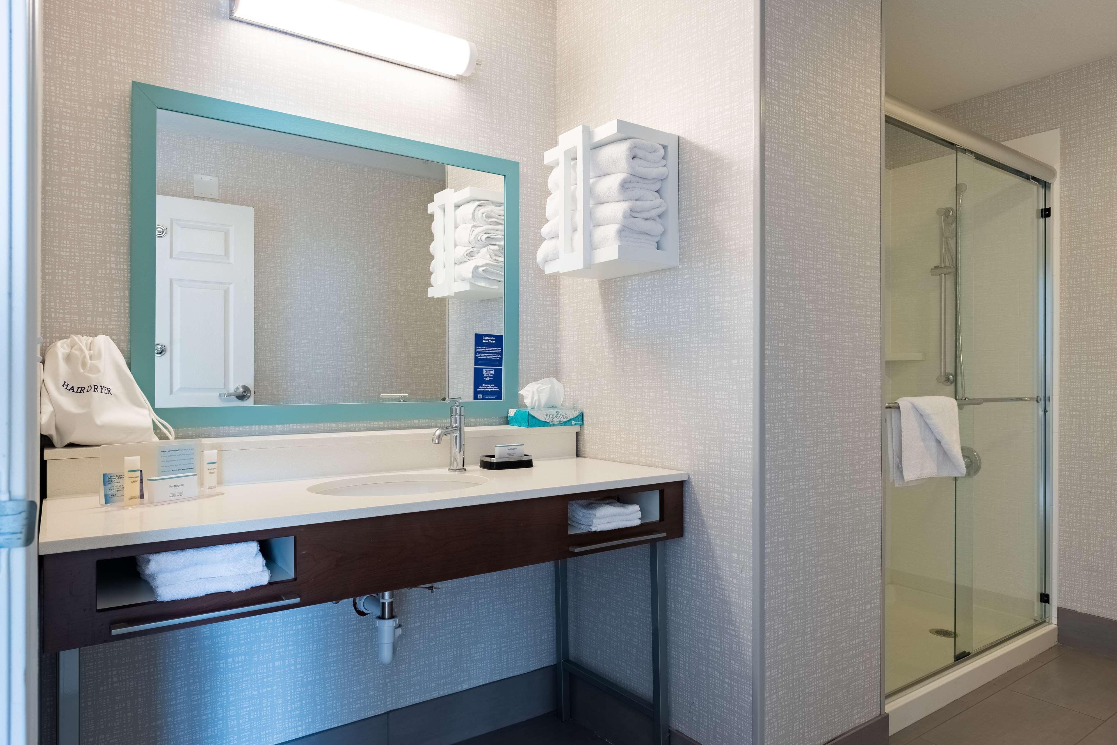 Room, Double Bed, Accessible
