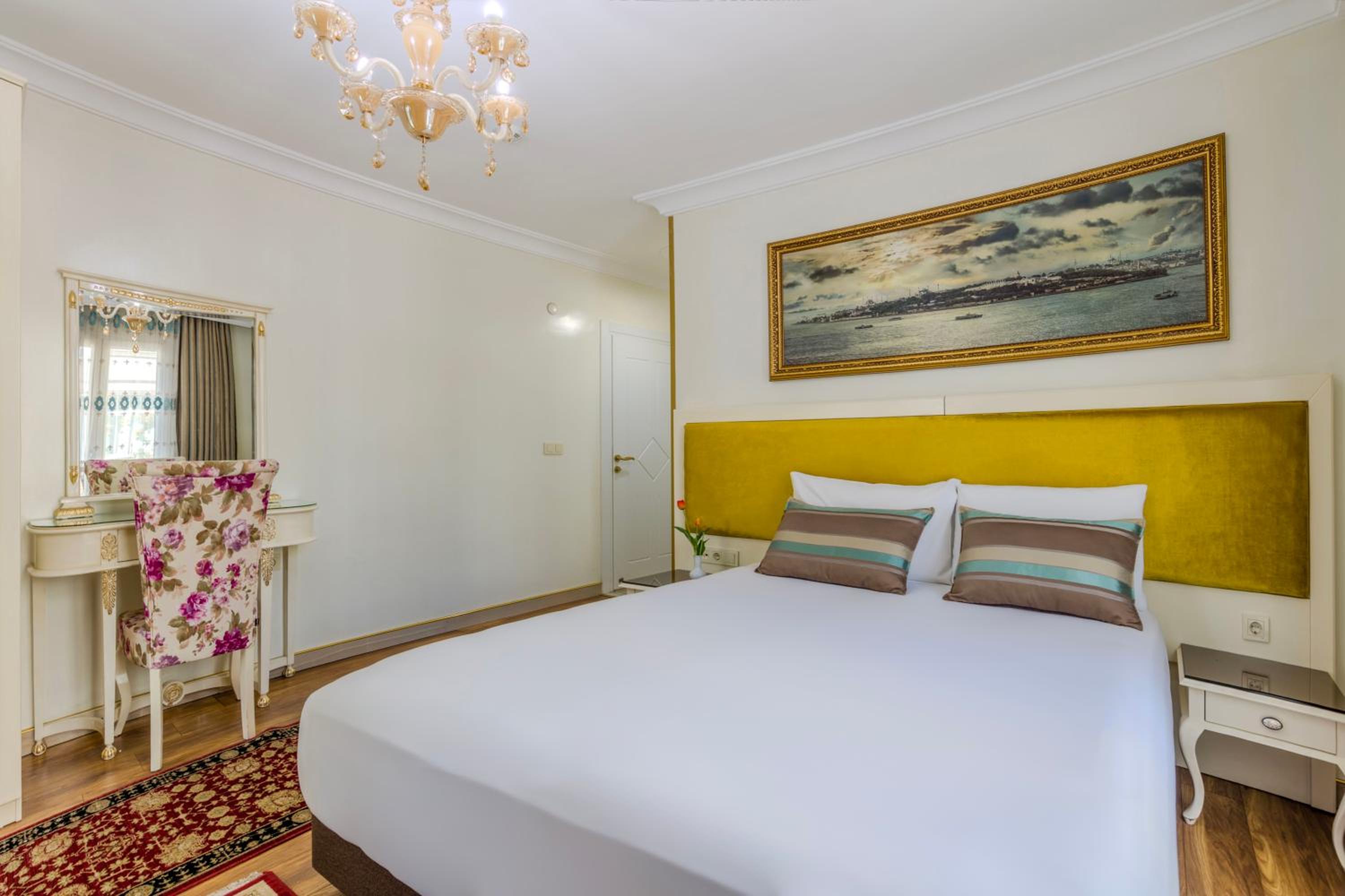 LEMIS SUITE 22/50
