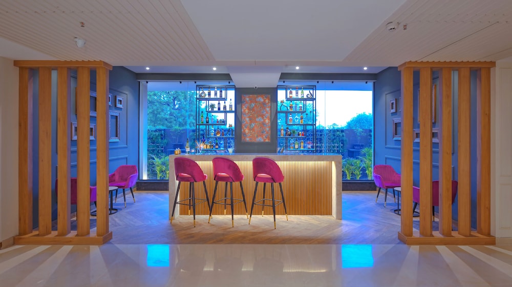 Royale Sarovar Portico Agra 40/65