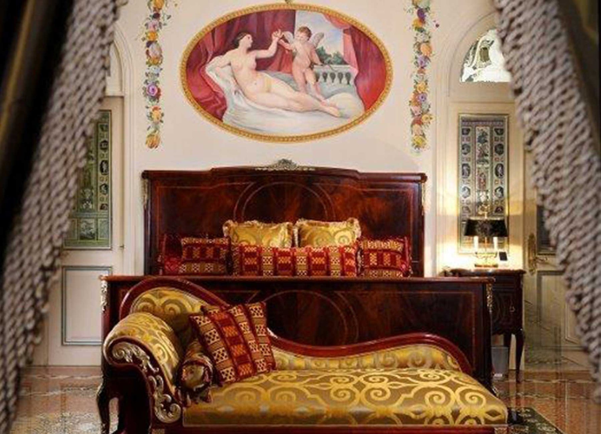 THE VILLA CASA CASUARINA 7/61