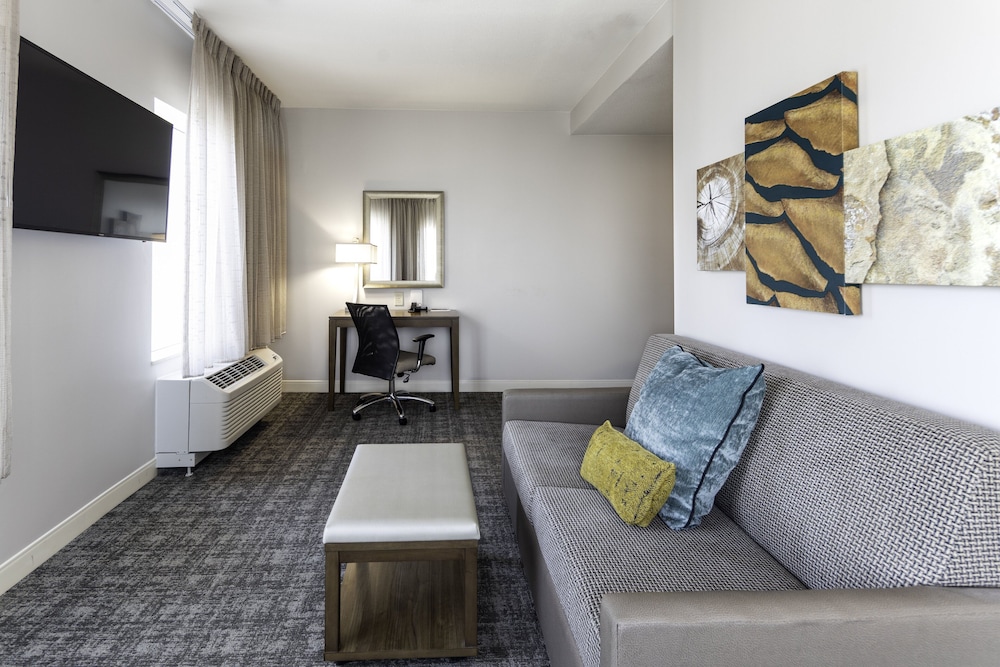 Staybridge Suites Montgomery - Downtown 23/37