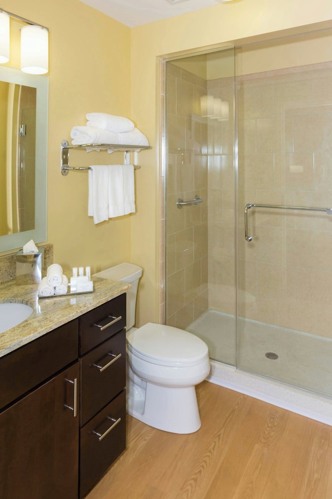 TOWNEPLACE SUITES BUFFALO AIRPORT 47/50