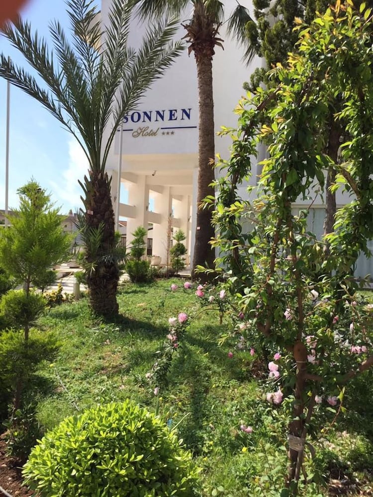 Sonnen Hotel 27/30