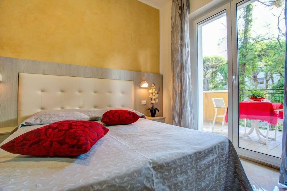 Hotel Majorca 4/19
