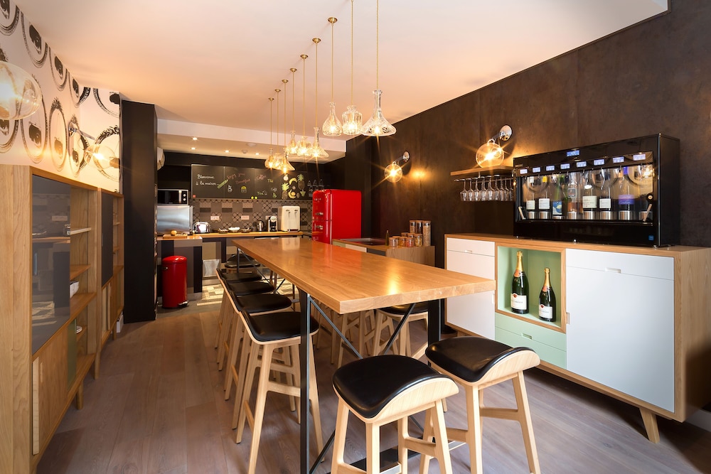 Hotel Crayon Rouge By Elegancia 36/50