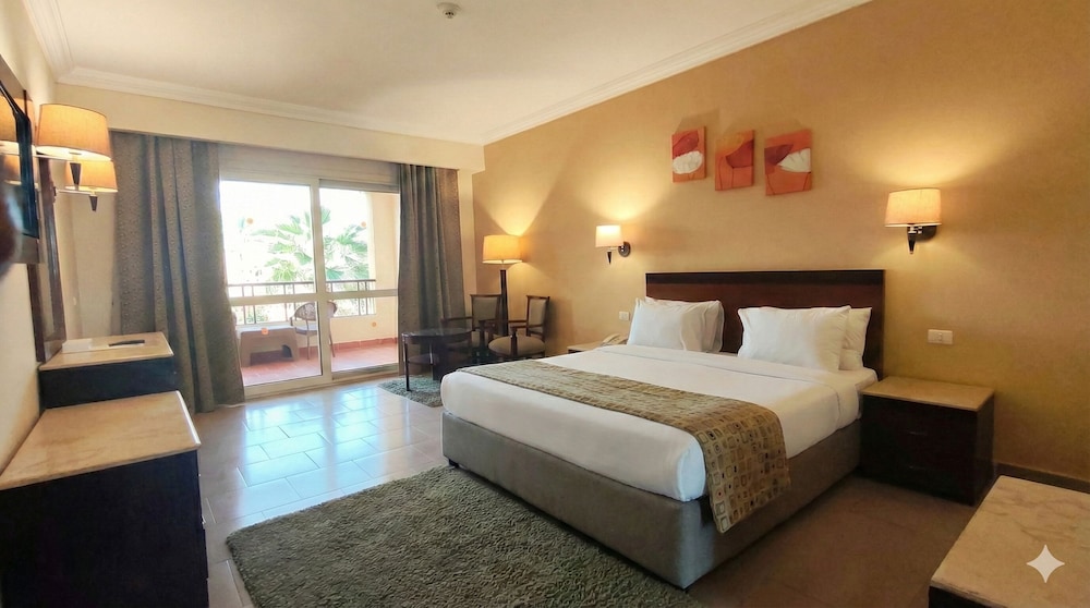 DELUXE POOL VIEW ROOM