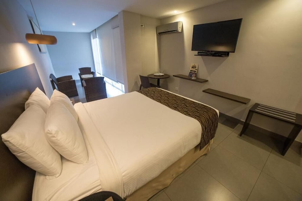 HOTEL OJOS DEL RIO 9/50
