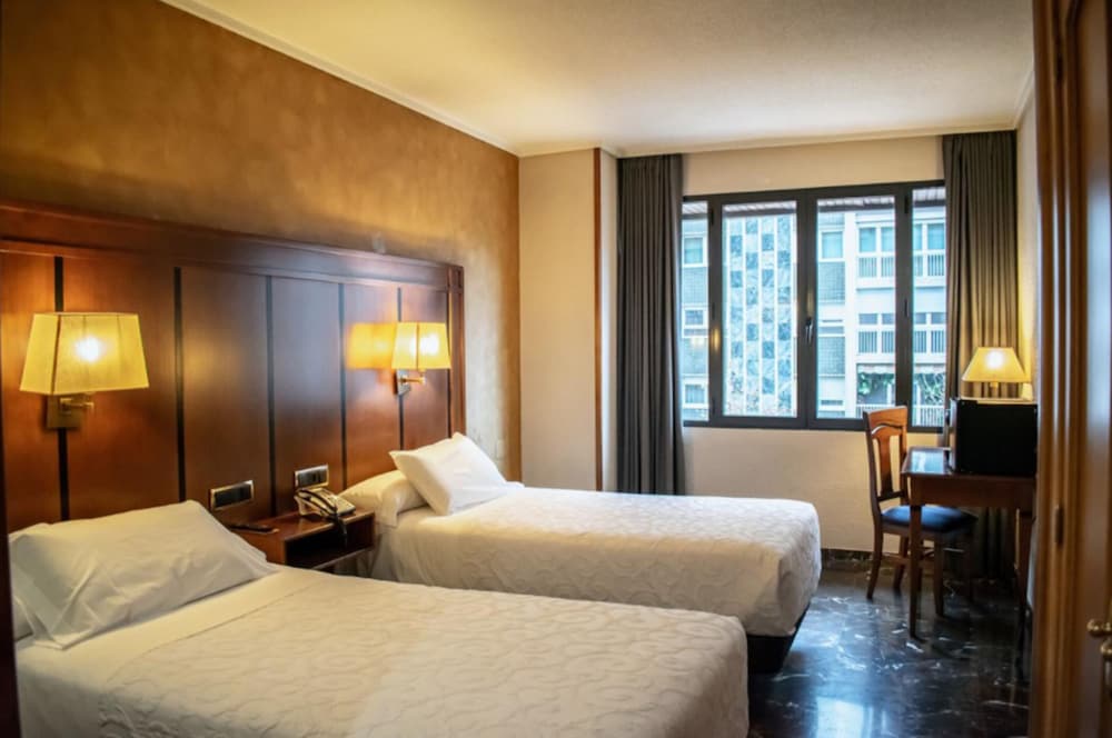 Hotel Condestable Iranzo 22/89