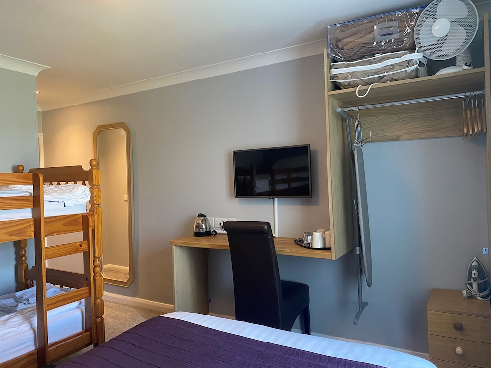Exeter Court Hotel 21/66