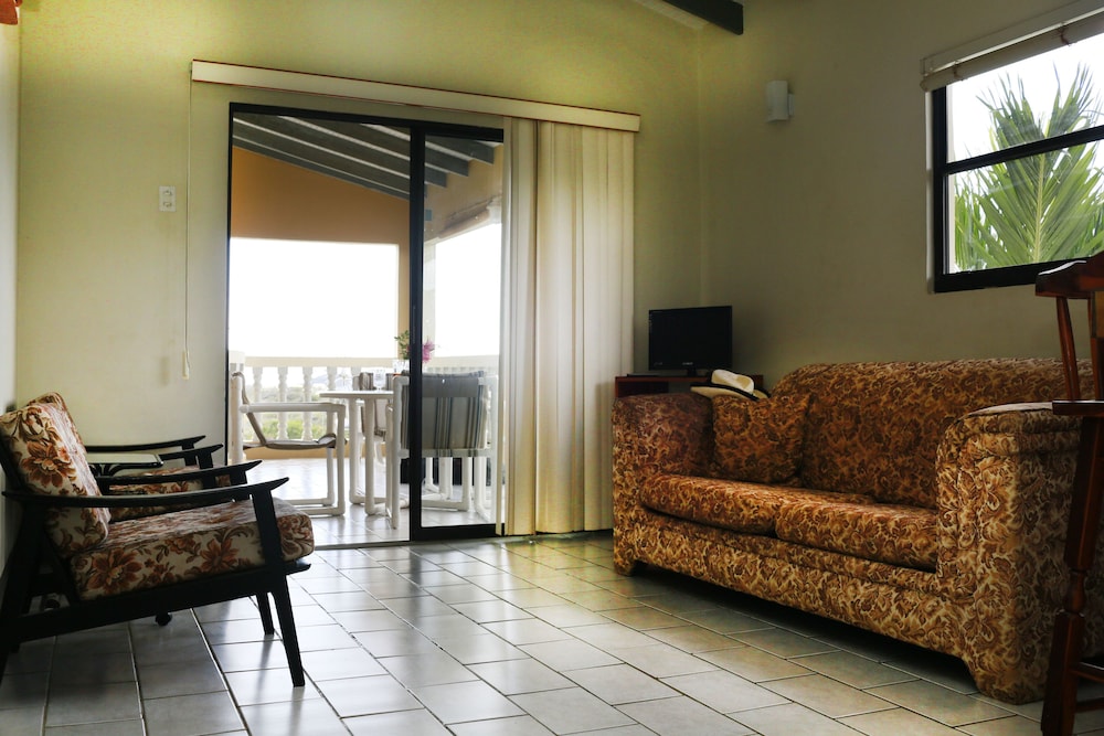 Hersher Studios And Apartments 14/41
