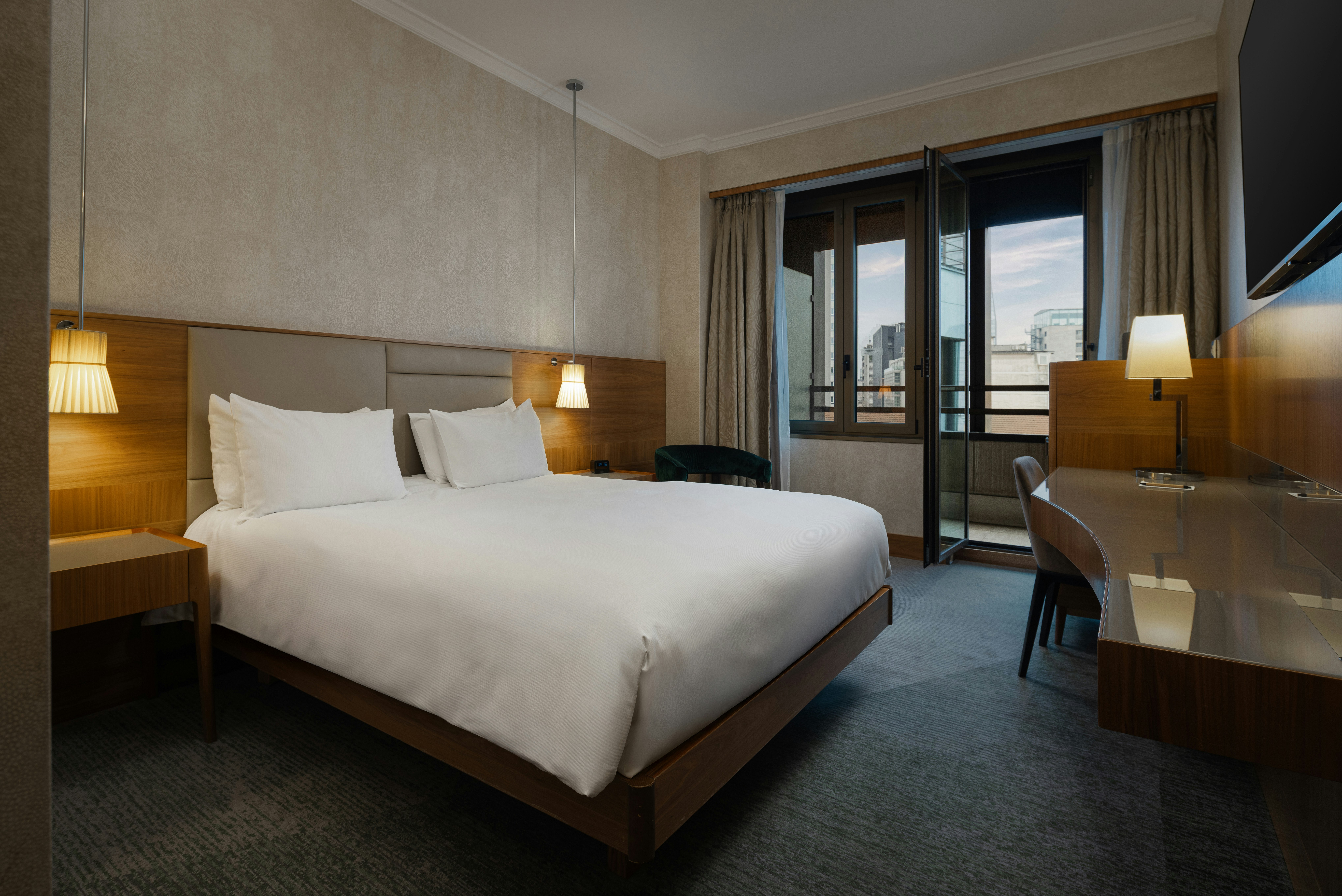 Deluxe, Queen Bed