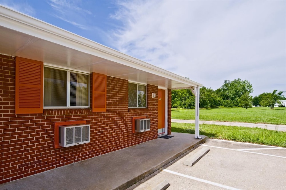 Americas Best Value Inn Arkansas City 1/28