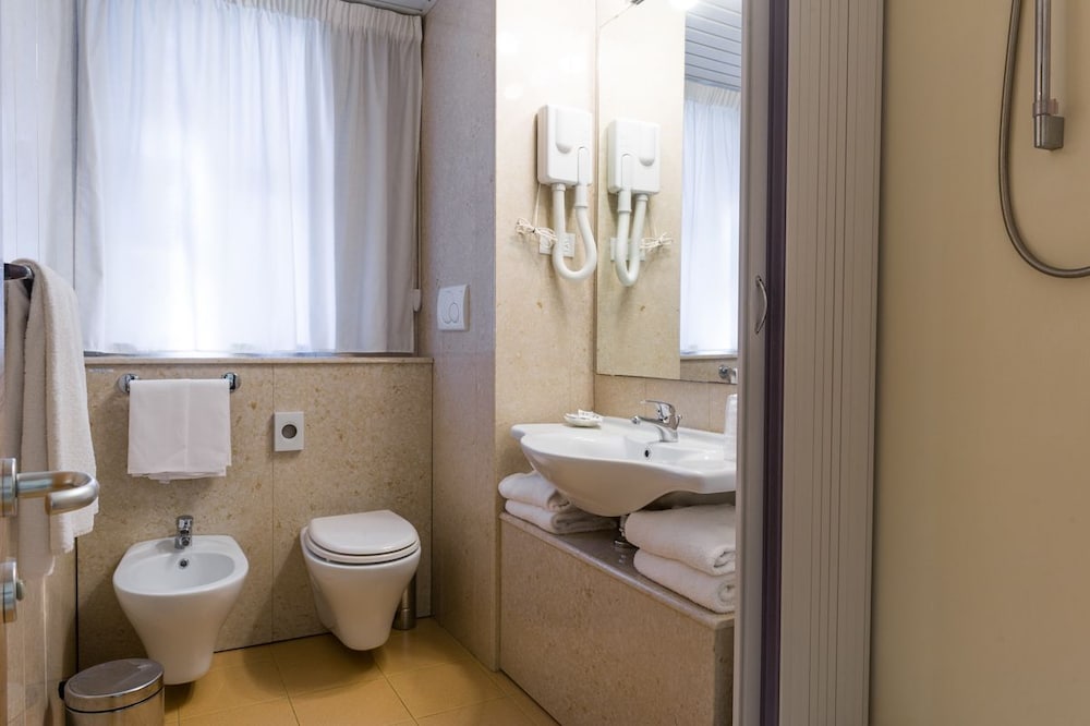 Hotel Rondine 38/38
