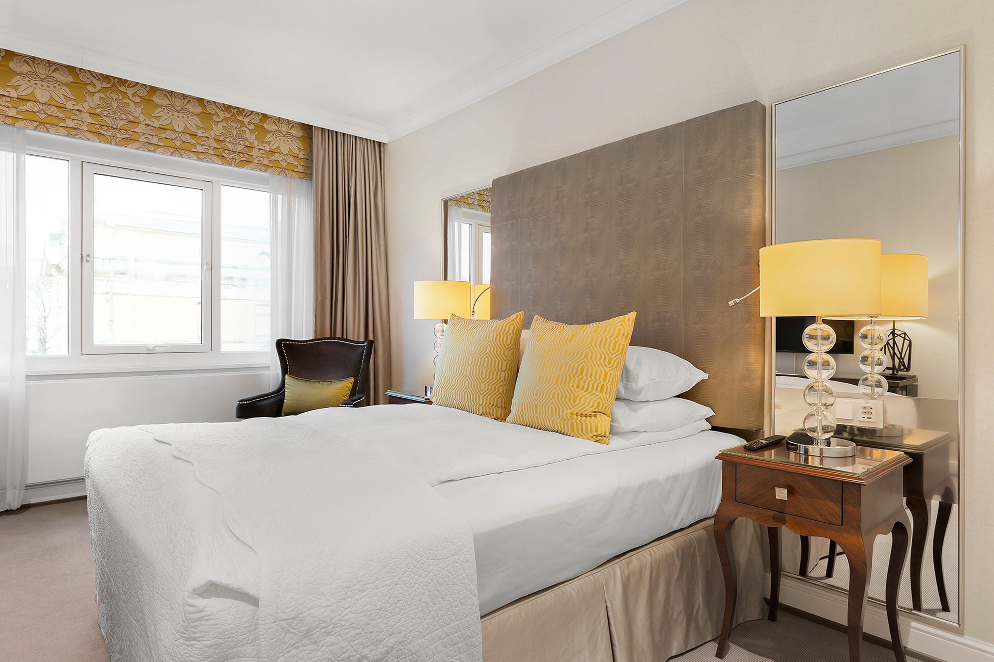 PETITE, DOUBLE BED