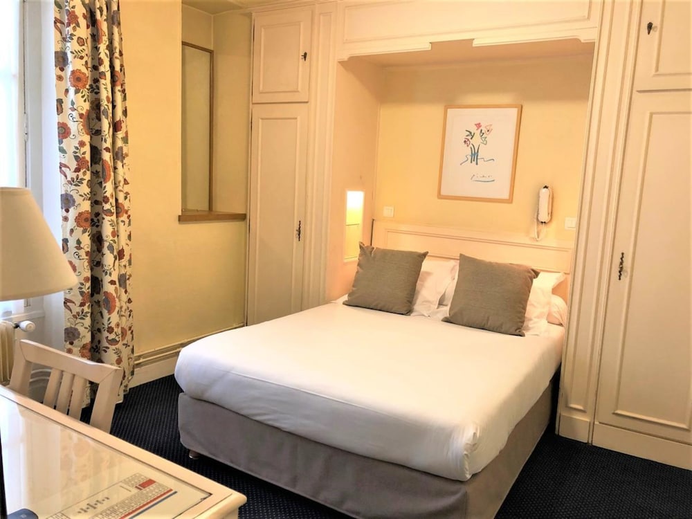 HOTEL DE SUEZ 33/59