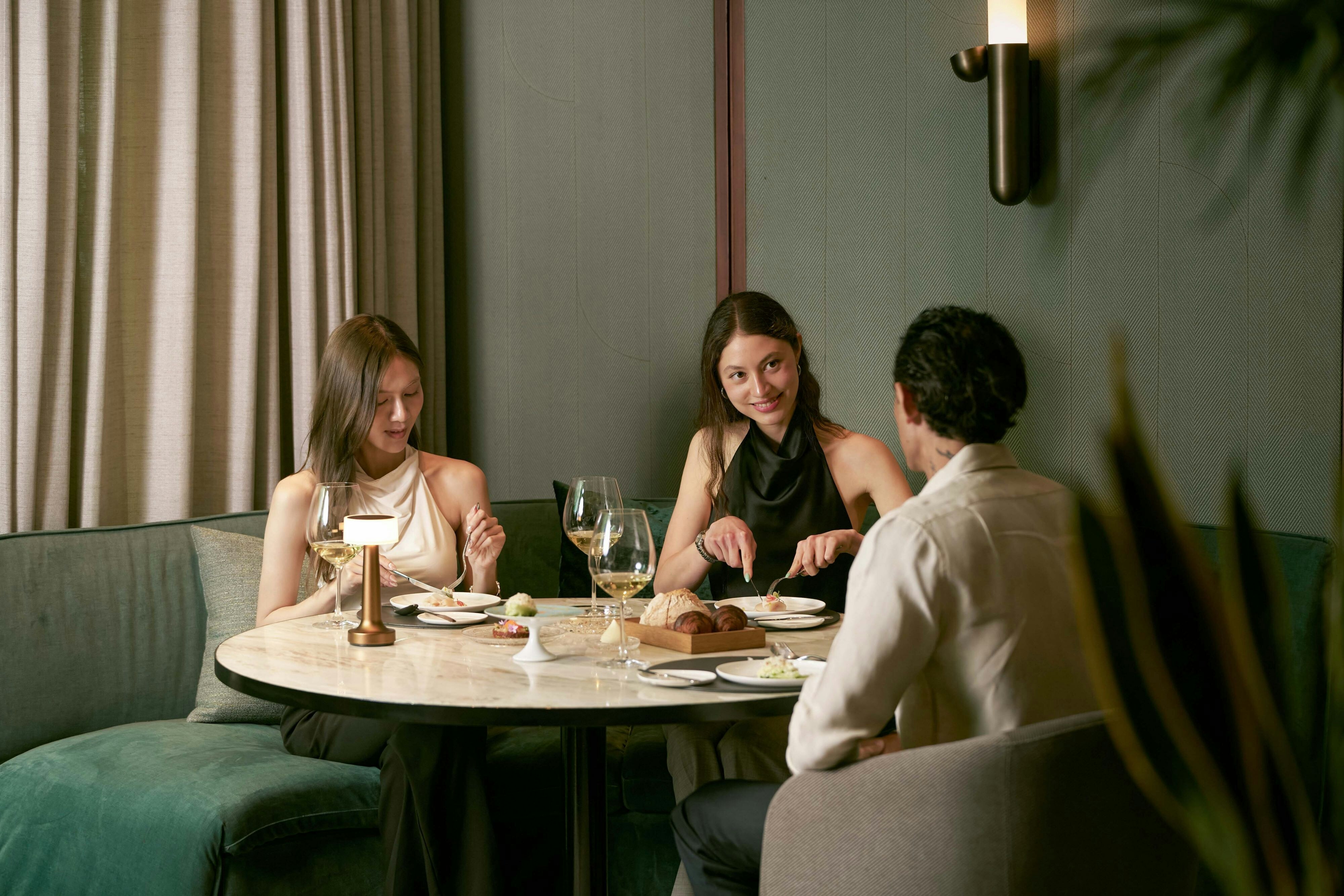 The St Regis Bangkok 38/50
