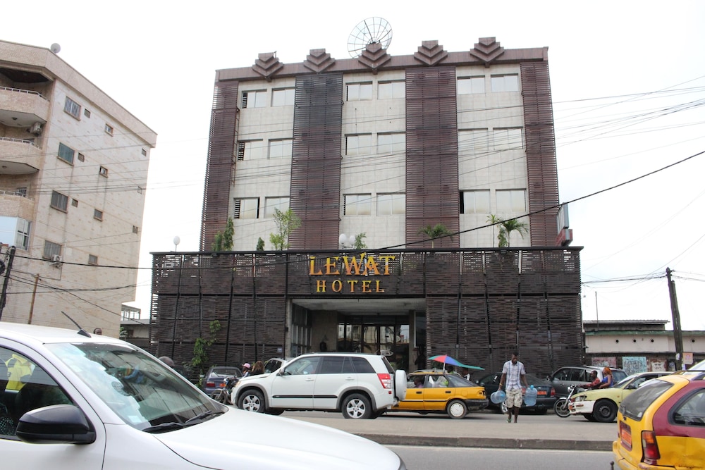 Lewat Hotel 21/30