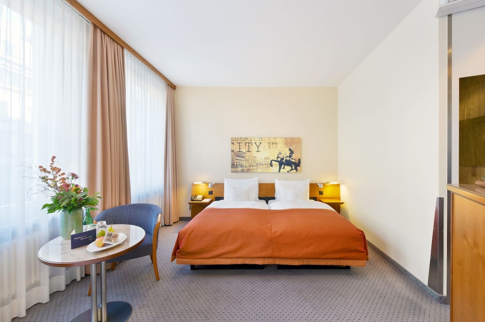 RELAX, DOUBLE BED