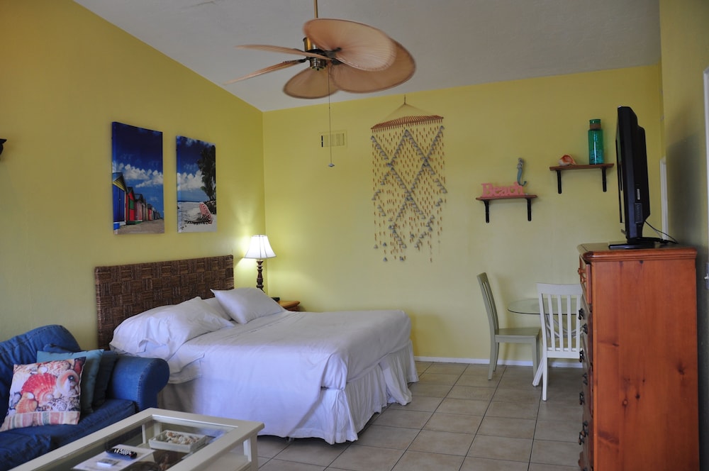 Lido Islander Inn And Suites 13/56