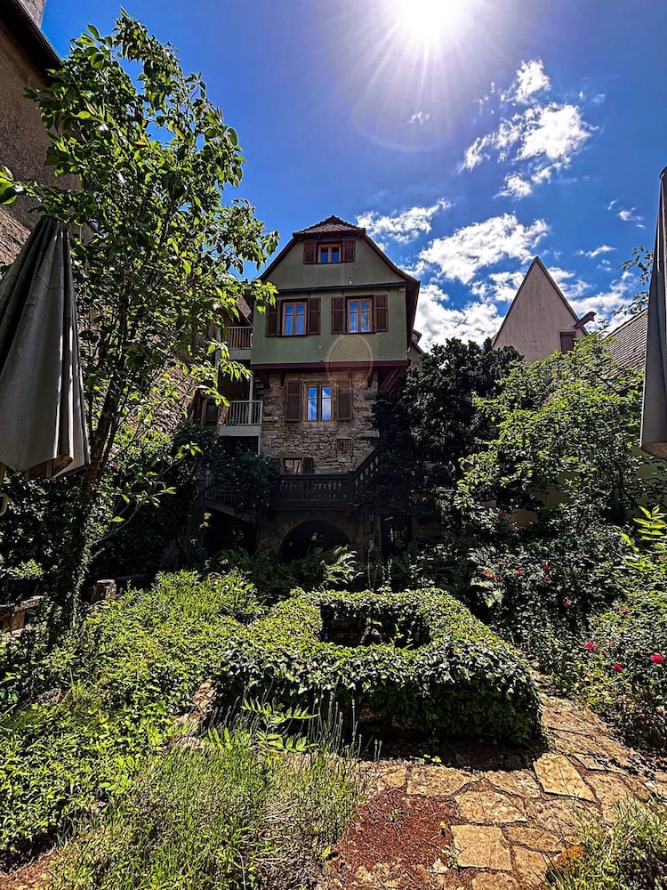 Herrnschlosschen Hotel 47/50