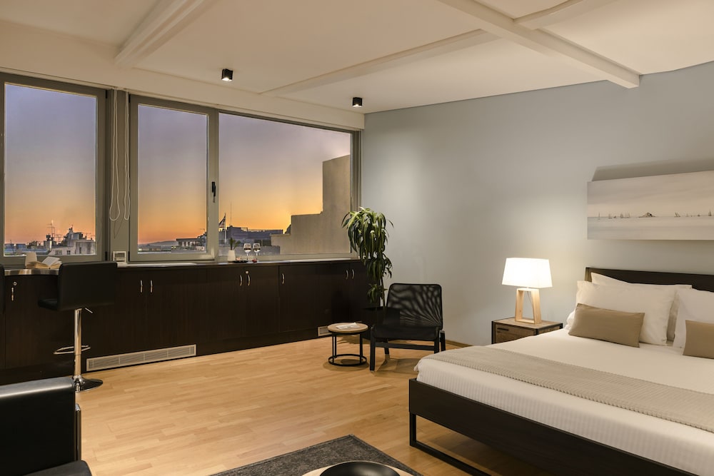 Aria Acropolis Suites 24/34