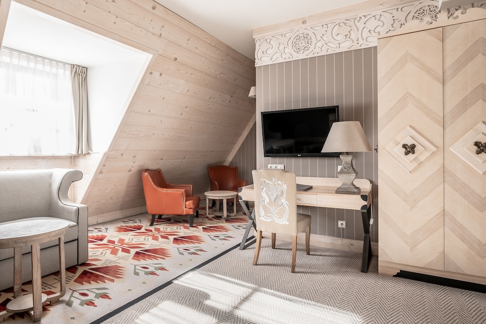 Aries Hotel Spa 42/50
