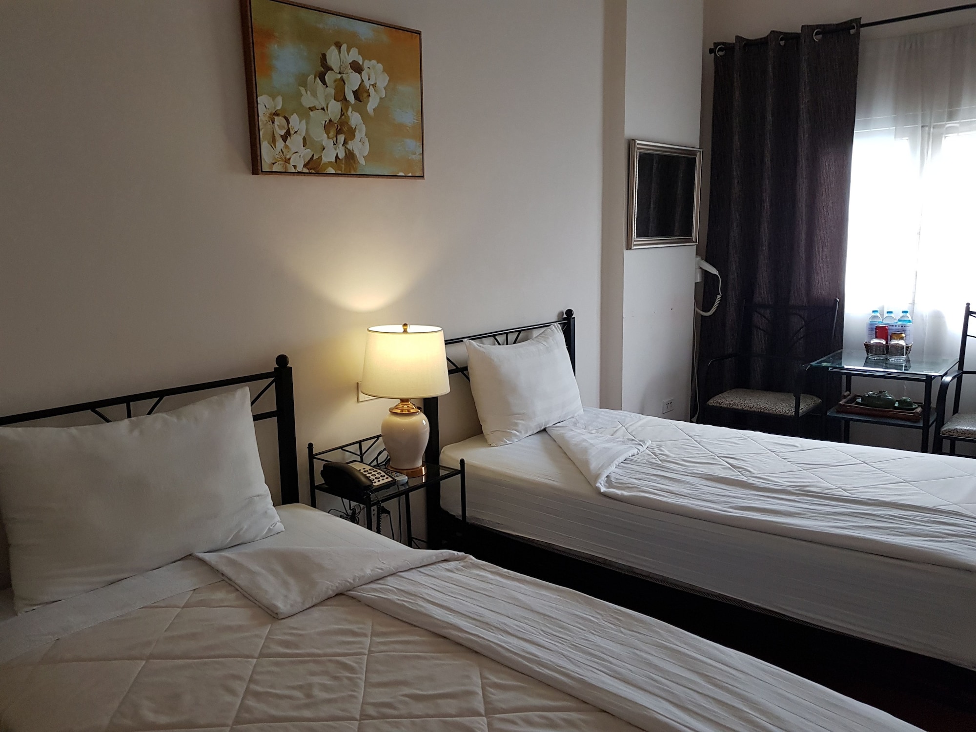 ROOM, DOUBLE OR TWIN BED, CITY VIEW