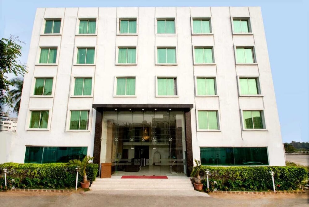 Rainbow International Shamshabad 6/50