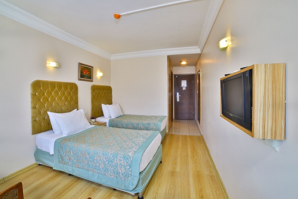 Grand Ant Hotel 16/47