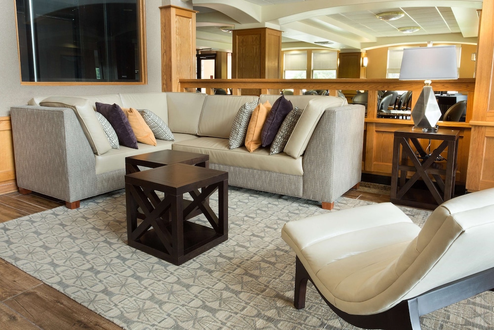 Drury Inn and Suites Lafayette 26/33