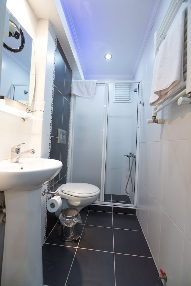 Element Suites 63/65