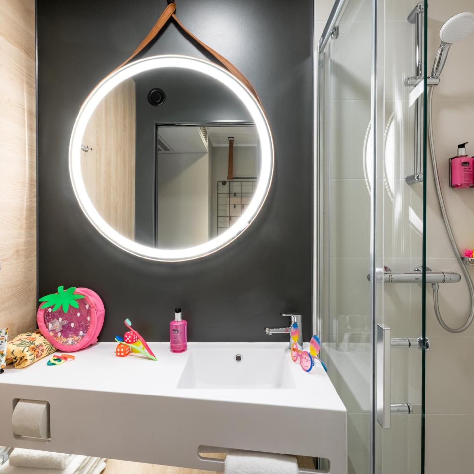Moxy, Queen Bed، Moxy Plymouth 5/10