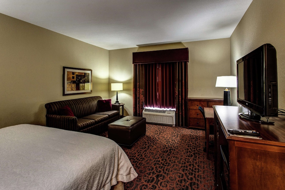 Hampton Inn Junction City Kansas 10/39