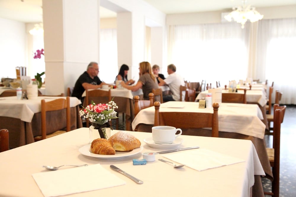 Hotel Moderno 32/40