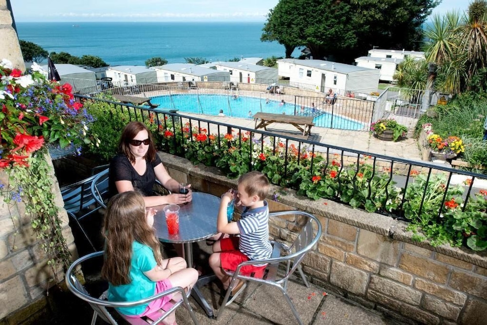 Sandaway Beach Holiday Park 3/50
