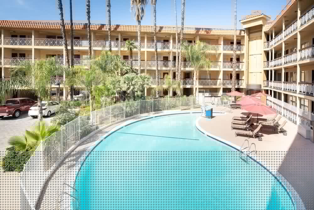 Ramada by Wyndham Burbank Airport 5/51