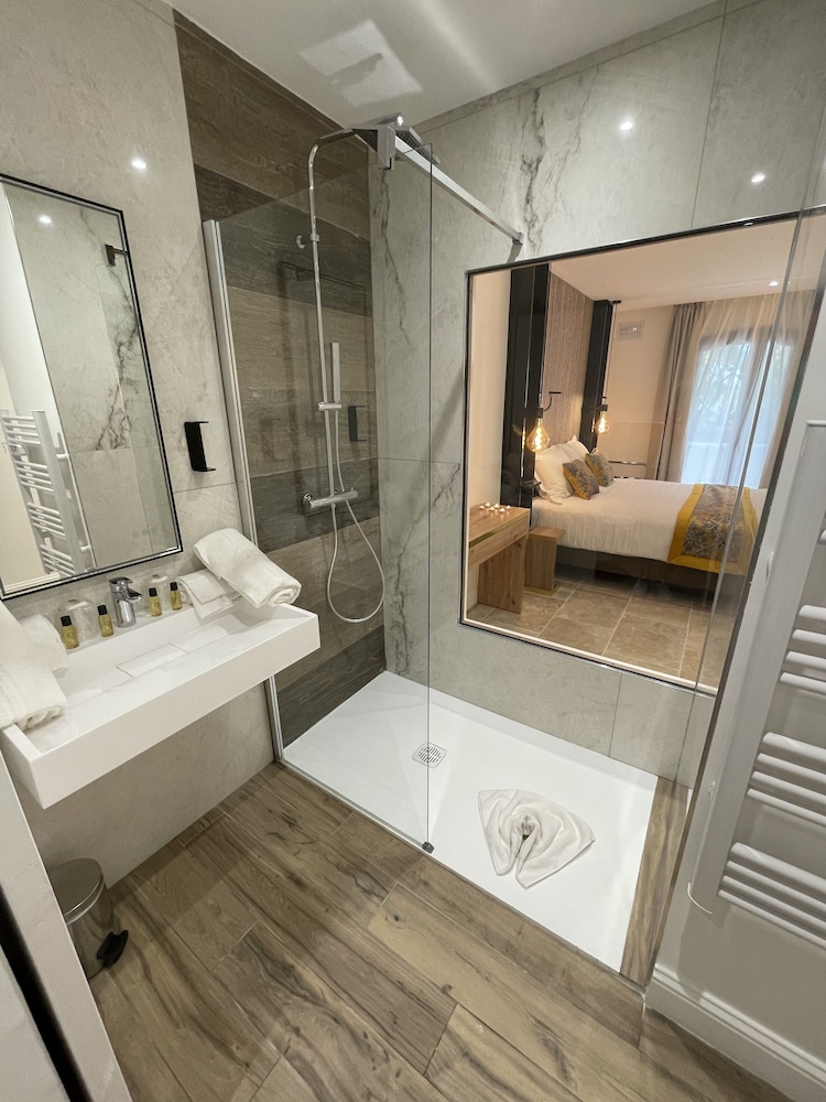 Confidentiel Hotel and Spa 38/78