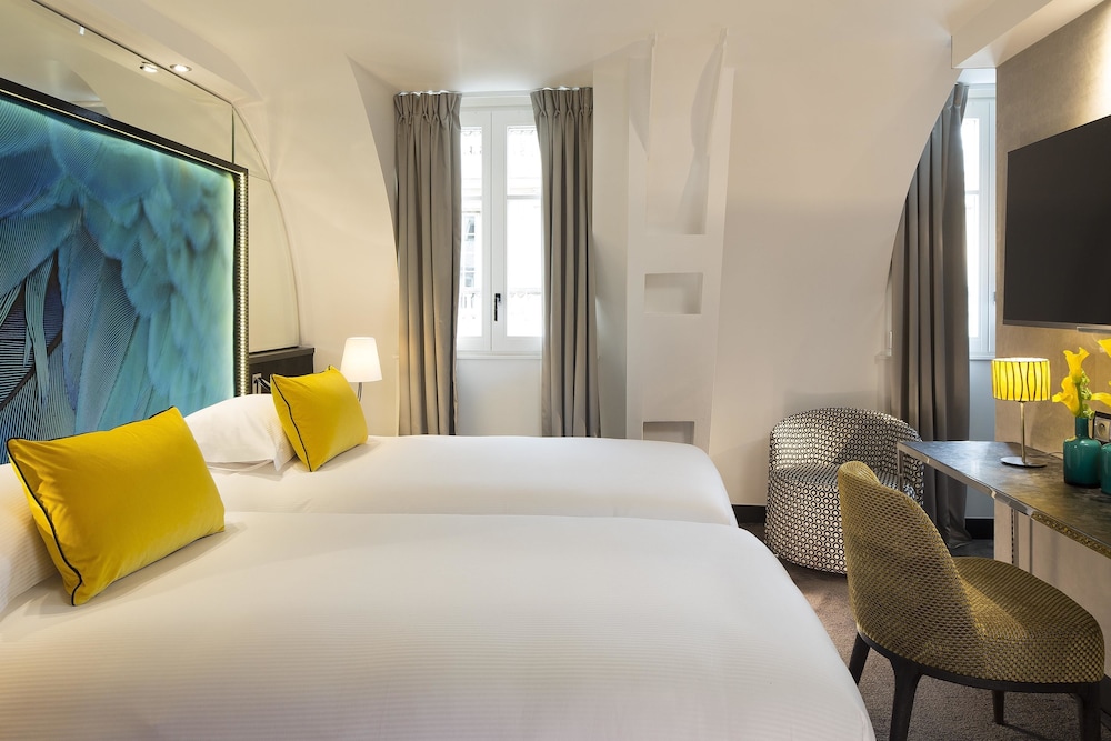 Hotel De Seze 12/50