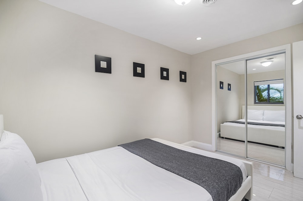 Alani Bay Deluxe Condos Fort Lauderdale 15/50