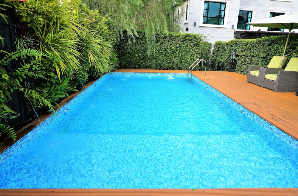 Marquise Boutique Hotel 61/64