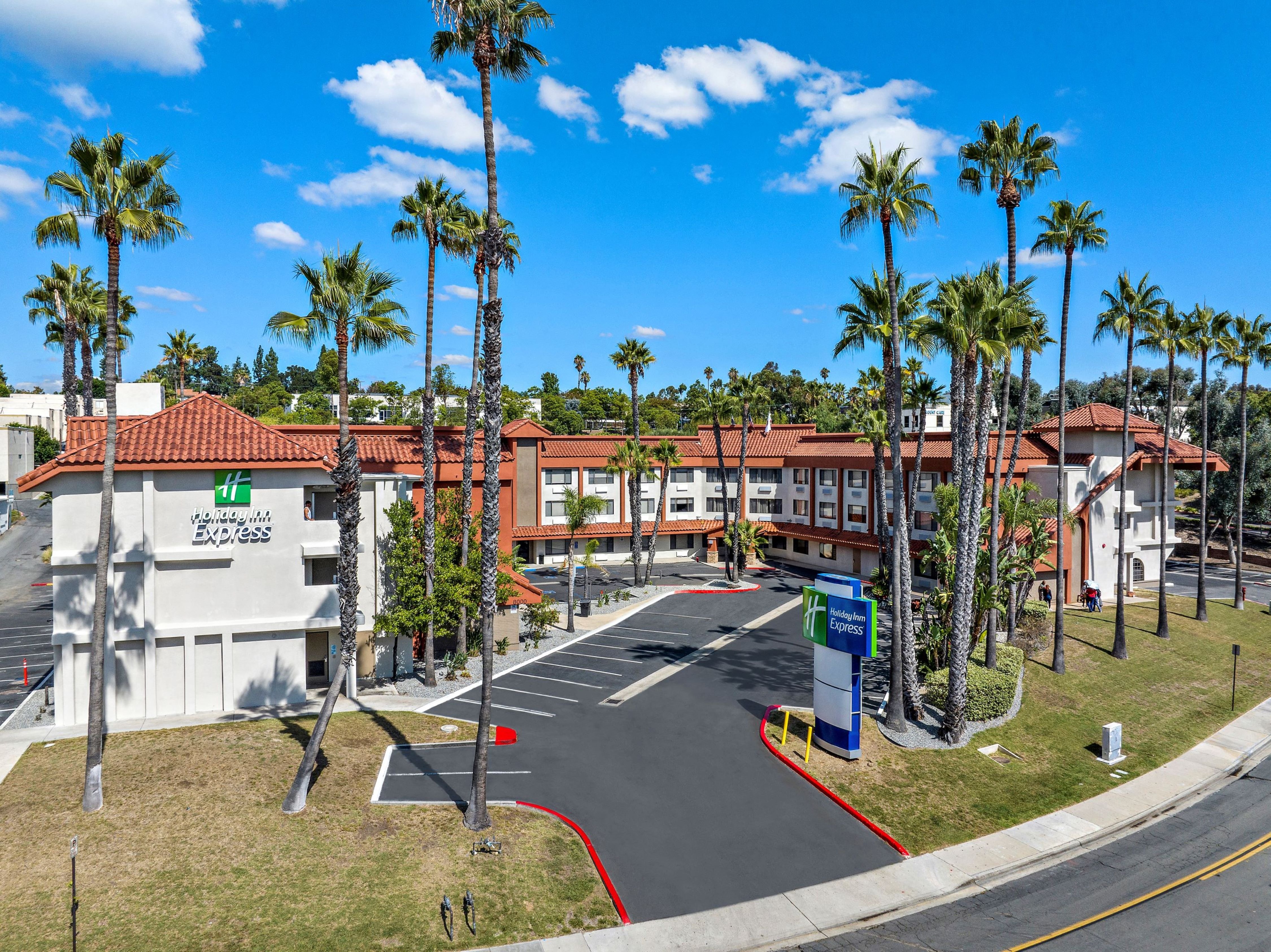 Holiday Inn Express La Mesa Near SDSU 64/72