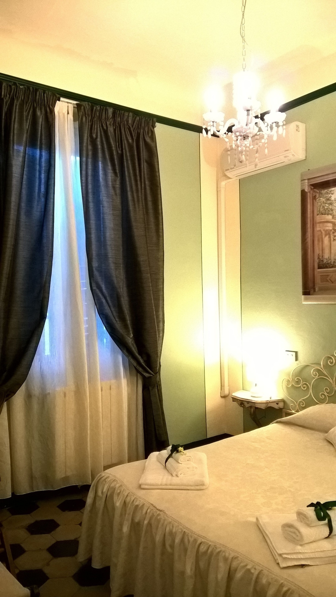 SUPERIOR, DOUBLE BED