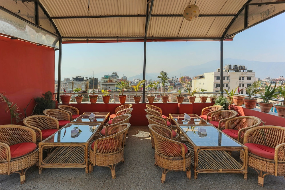 Hotel Jay Suites 58/75