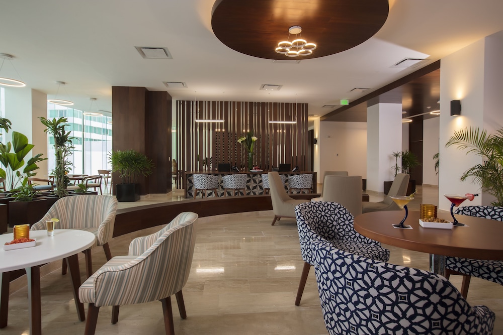 Altitude By Krystal Grand Punta Cancun All Inclusive 53/75