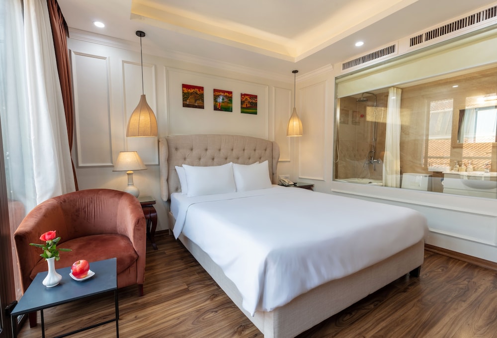 Golden Legend Palace Hotel 13/50