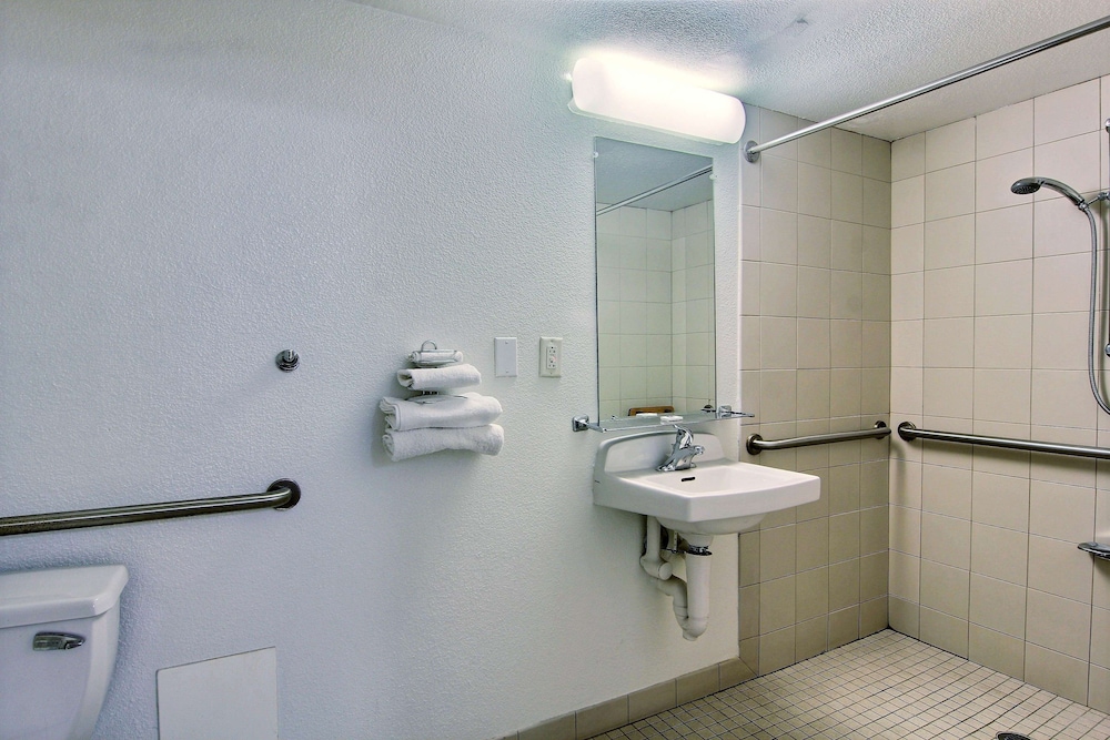 Motel6 Austin, TX 50/51