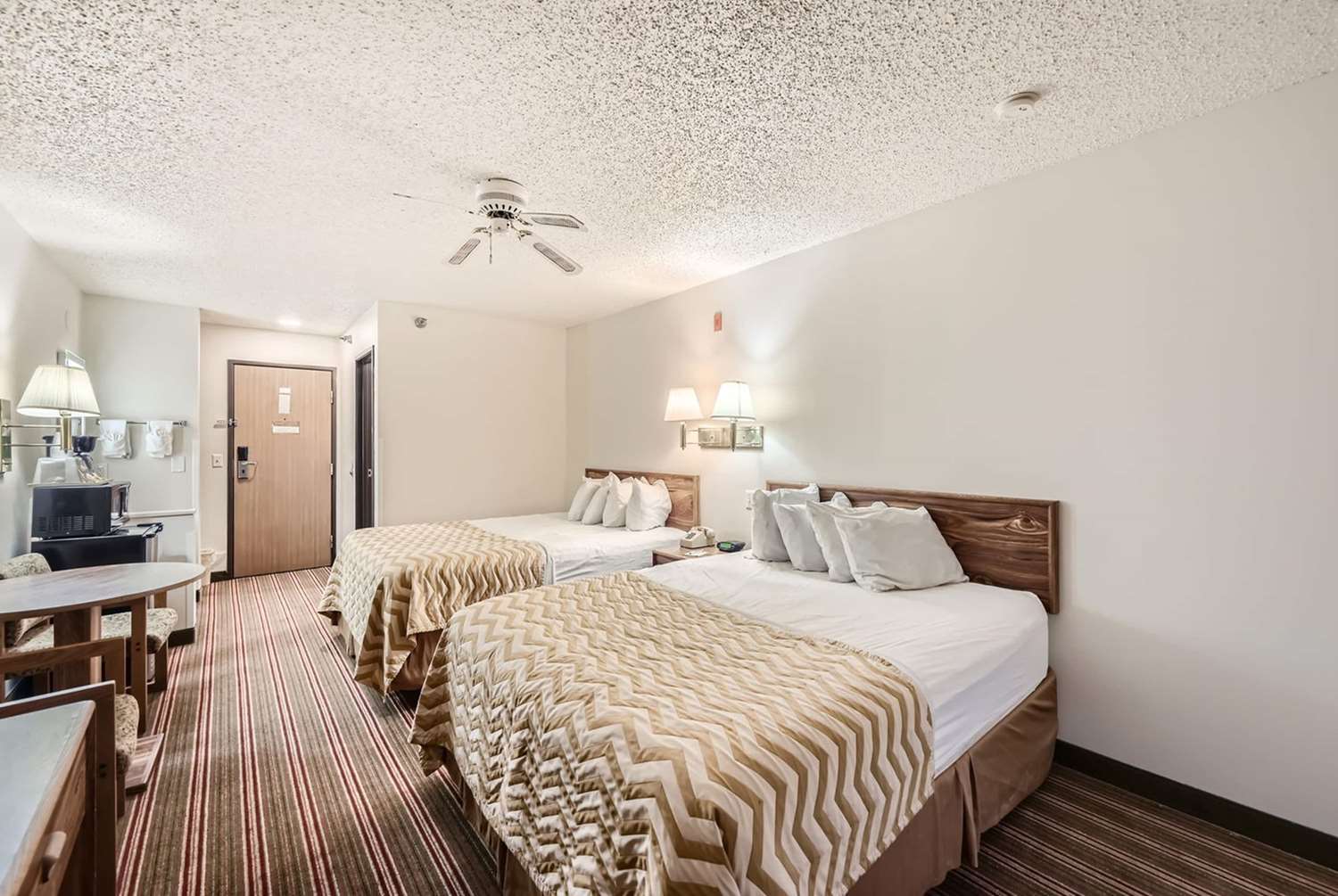Travelodge By Wyndham Longmont 11/35